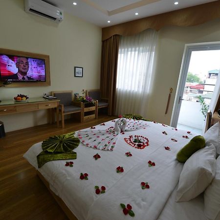 Blue Hanoi Inn Hotel Oda fotoğraf