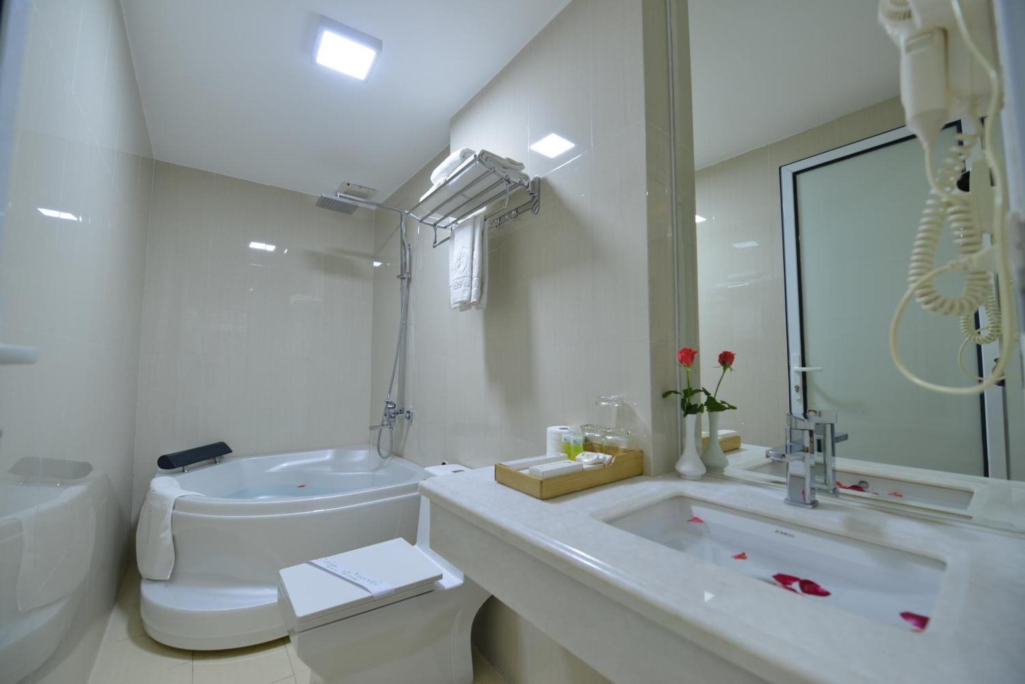 Blue Hanoi Inn Hotel Oda fotoğraf
